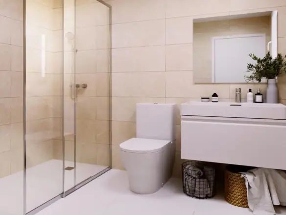 Moderne badkamer met inloopdouche, toilet en wastafel in een nieuwbouwappartement.