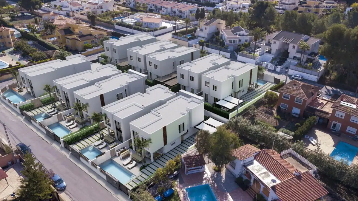Moderne villa's in Albir met privézwembad en jacuzzi, nabij stranden.