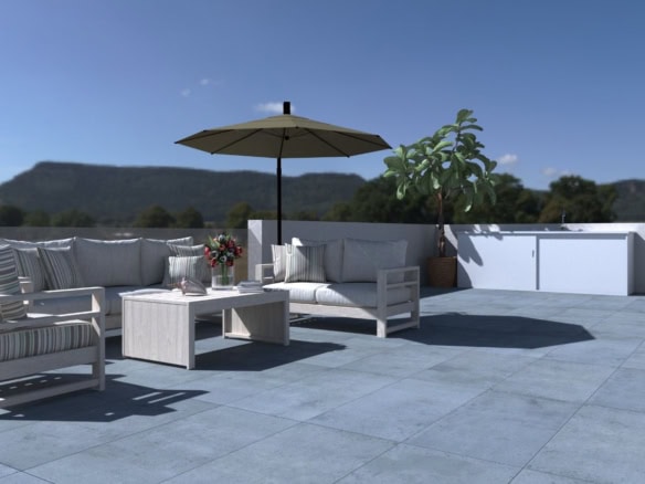 Ruim dakterras met zithoek, parasol en uitzicht op bergen in Balsicas.