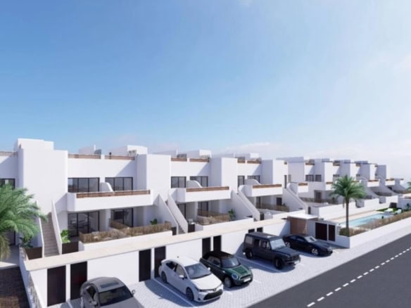 Moderne Ibiza-stijl appartementen met terrassen en parkeerplaatsen in Dolores.